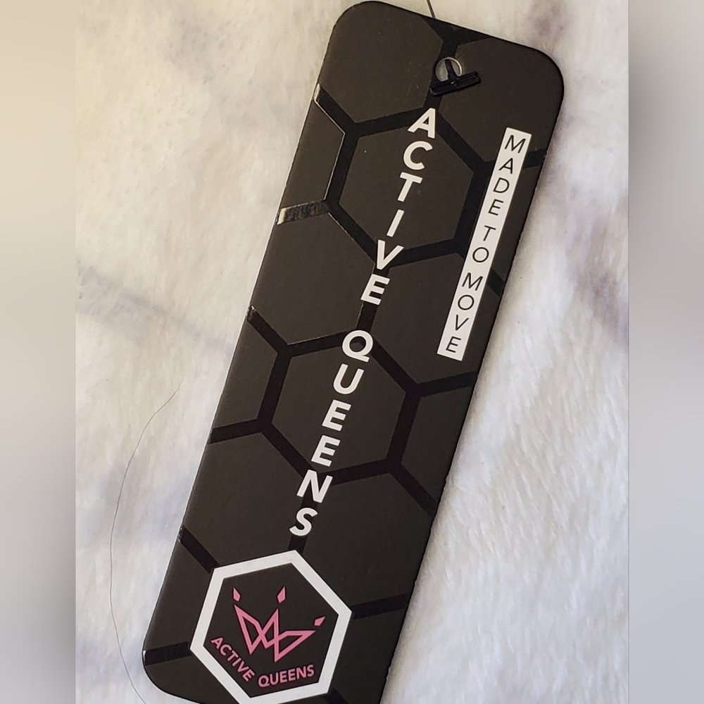 Active Queens Capri Yoga Pants - Picture 7 of 9